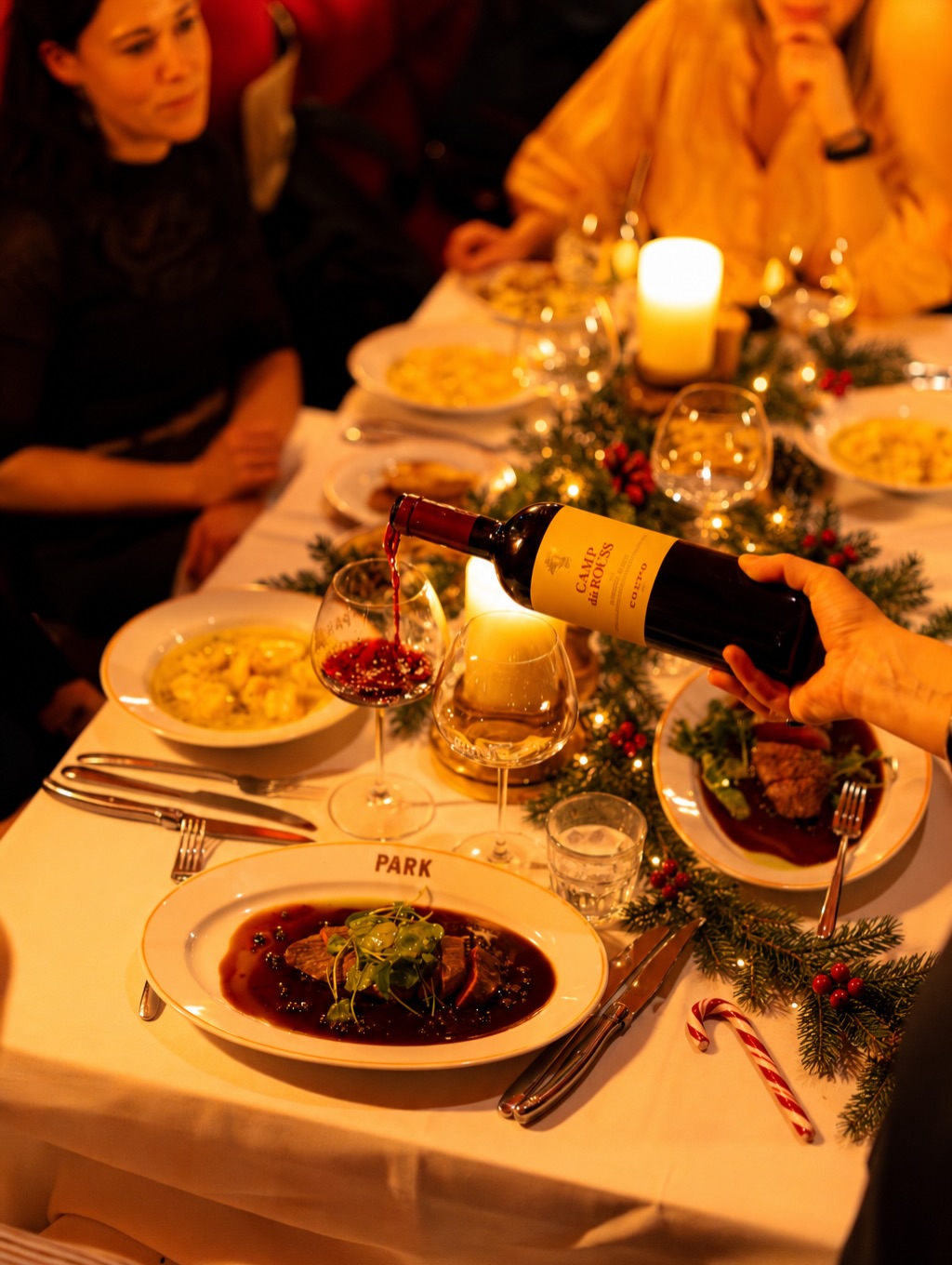 Enjoy Christmas with friends and family at Park 🎄🎅🏼
Reserve your spot via de link in bio